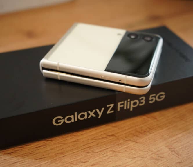 SAMSUNG Z FLIP 3 256GB NEUF EN CARTON