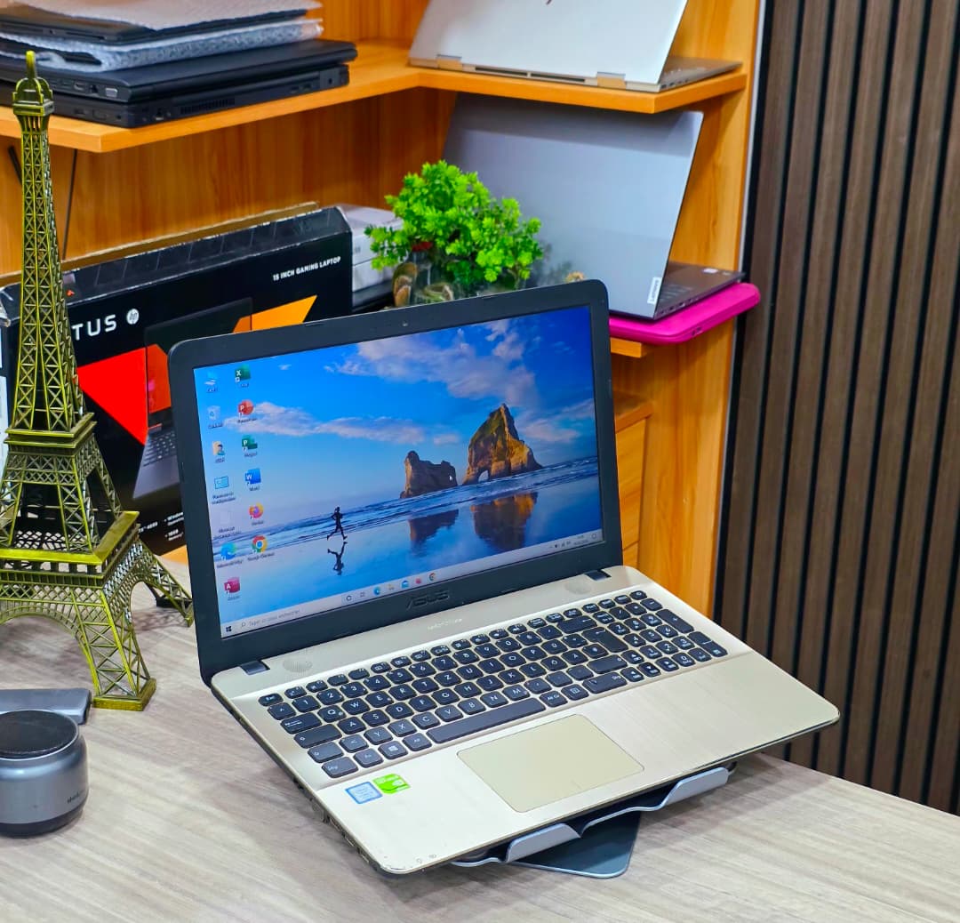 ASUS VivoBook core i5 slim et très clean, Pc bien rapide et bien performant