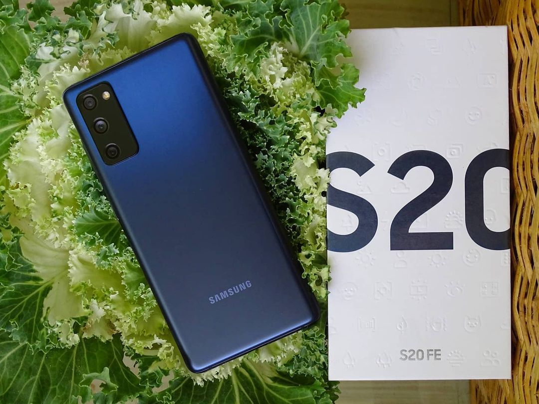 SAMSUNG S20 FE 128GB NEUF EN CARTON