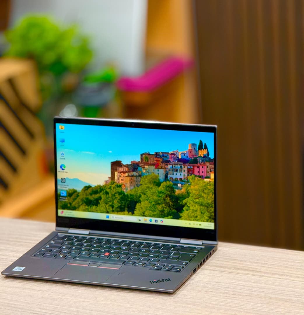 Lenovo ThinkPad X1 YOGA core i7 vPRO ultraslim et très clean